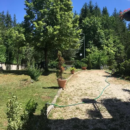 Semesterbostad Casa Con Giardino Pescasseroli